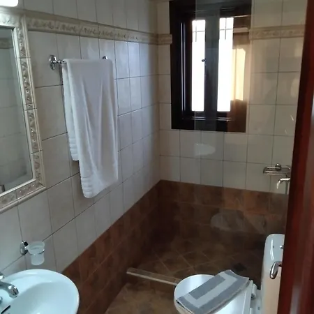 Panorama Villa's וילה Lévktron